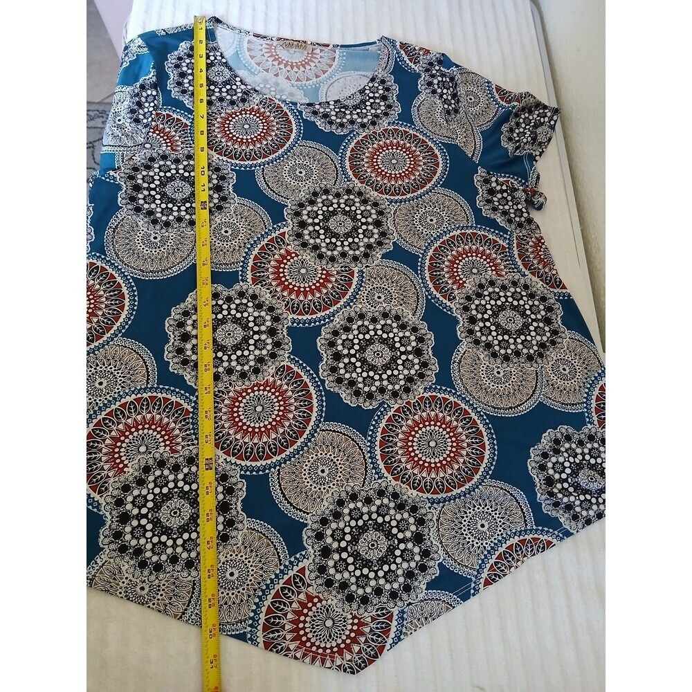 Lavish 2X Plus Size Boho Mandala Print Tunic Top Blue Multicolor Short Sleeve - Picture 9 of 15